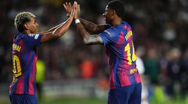 מרקוס ראשפורד ולאמין ימאל חוגגים