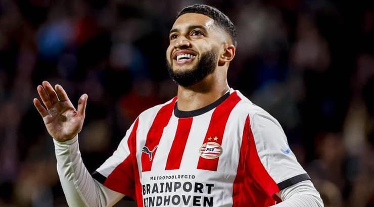 סאיבארי חוגג מהפך (IMAGO) סאיבארי חוגג מהפך