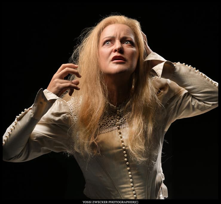 מתוך "הדיבוק" (צילום: יוסי צבקר) מתוך "הדיבוק"