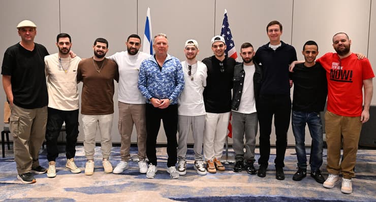 המפגש המרגש של שורדי השבי עם וויטקוף וקושנר