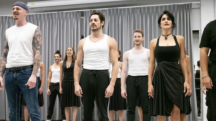 מגי אזרזר, דור הררי ורביב כנר מתוך הפרזנטציה למחזמר "סיפור הפרברים" (צילום: יובל חן) מתוך הפרזנטציה למחזמר "סיפור הפרברים"