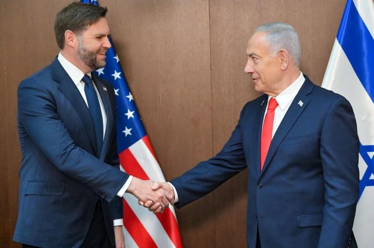 ואנס, לצד נתניהו. דחה את הטענה: "מדינת חסות? ישראל תחליט על ביטחונה" (צילום: קובי גדעון/ לע״מ) פגישתם של ראש הממשלה בנימין נתניהו וסגן נשיא ארה"ב ג'יי די ואנס