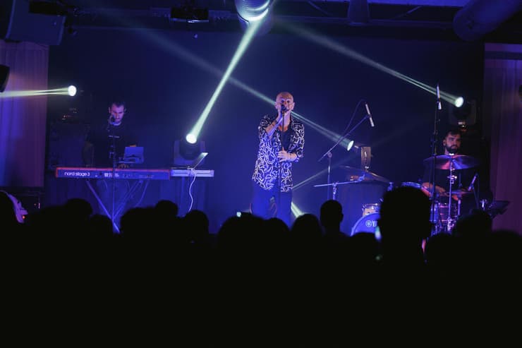 ההופעה של פבלו רוזנברג ביריד השפות (צילום: אפי יוספי) ההופעה של פבלו רוזנברג ביריד השפות