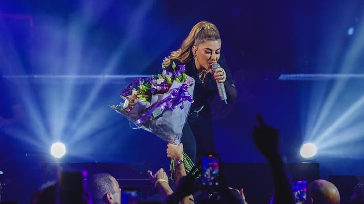 שרית חדד בהופעה בקיסריה