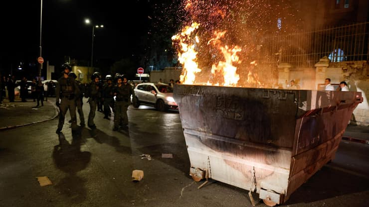 עימות בין חרדים לשוטרים בשכונת מאה שערים