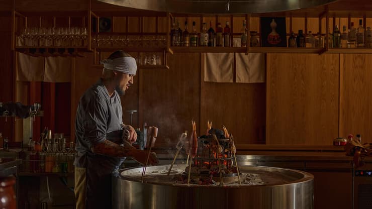 גריל הפחמים יפני. הפך ללהיט