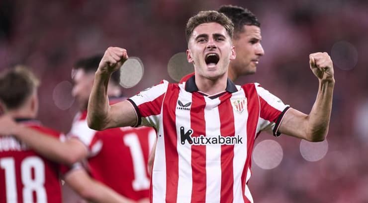 רוברט נבארו חוגג