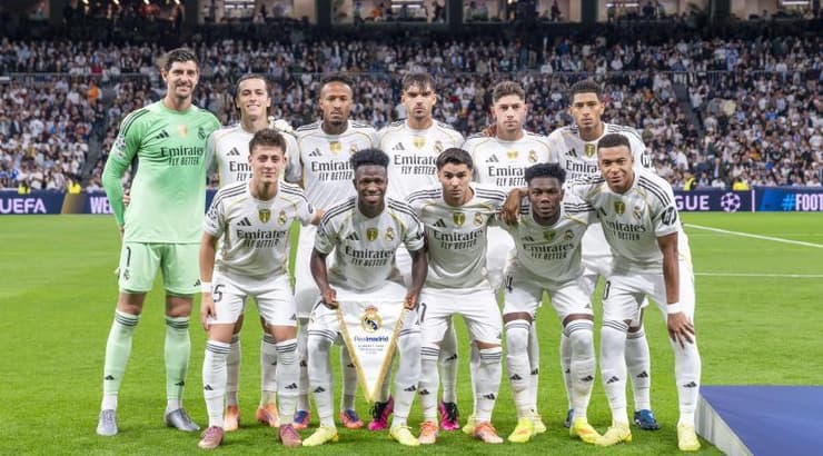 שחקני ריאל מדריד לפני המשחק
