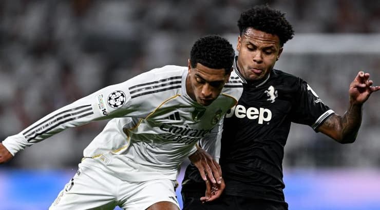 ג'וד בליגנהאם עם הכדור