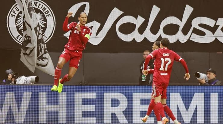 וירג'יל ואן דייק מאושר