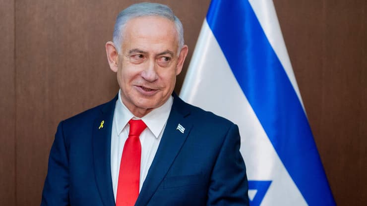 האישום החריג: הנער אמר כי בכוונתו להתנקש בראש הממשלה (צילום: Nathan HOWARD / POOL / AFP) פגישתם של ראש הממשלה בנימין נתניהו וסגן נשיא ארה"ב ג'יי די ואנס