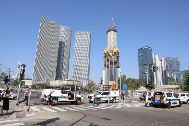 צומת עזיראלי תל אביב חסימה חסימות שיירה סגן שניא אר"ה ג'יי די ואנס