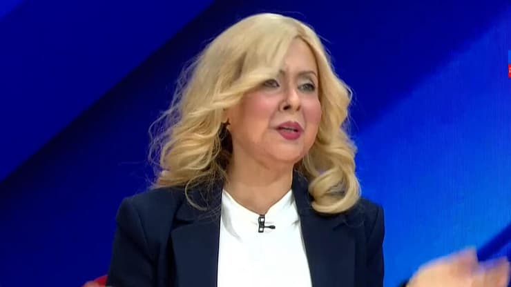 שרה נתניהו חזרה לרחם (צילום: מתוך "ארץ נהדרת") "ארץ נהדרת"