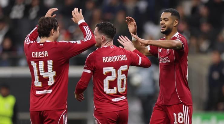 שחקני ליברפול מאושרים