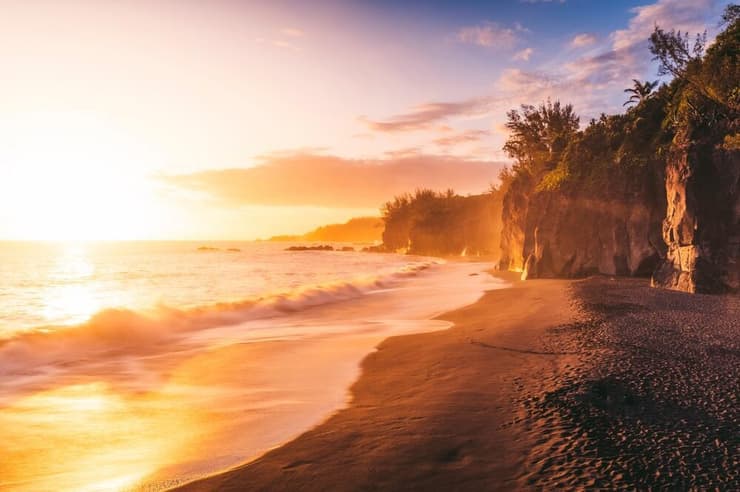 שקיעה באי ריוניון (צילום: Grondin jean expedit/ shutterstock) שקיעה באי ריוניון