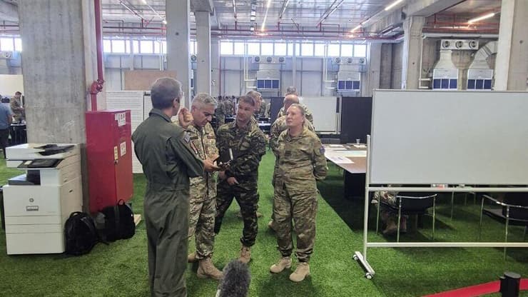 צילום: איתמר אייכנר מזכיר המדינה מרקו רוביו בביקור במפקדה האמריקאית CMCC