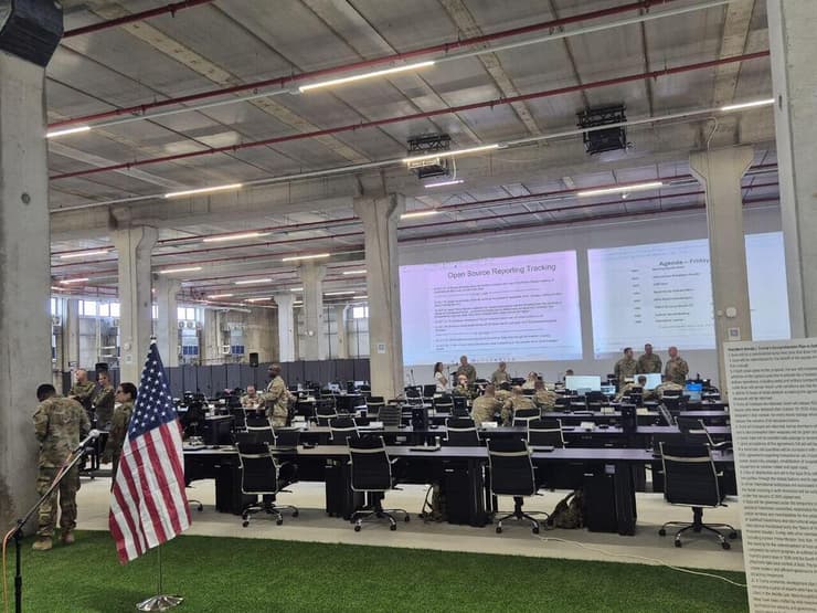 צילום: איתמר אייכנר מזכיר המדינה מרקו רוביו בביקור במפקדה האמריקאית CMCC