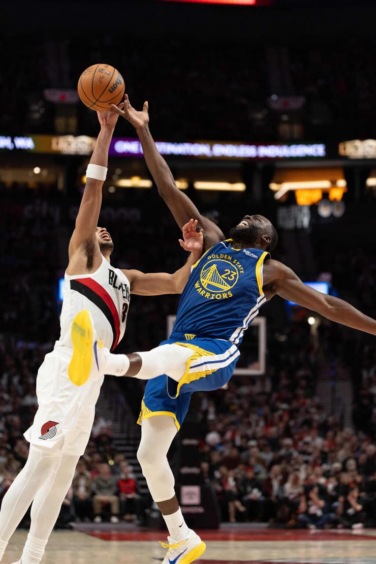 שחקן פורטלנד טרייל בלייזרס דני אבדיה מול שחקן גולדן סטייט ווריורס דריימונד גרין