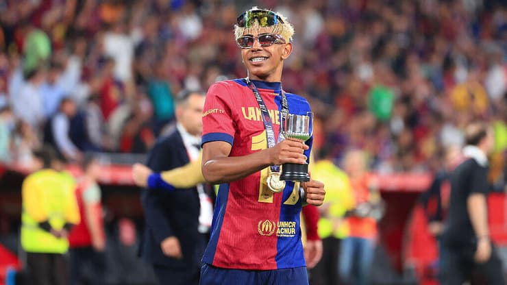 ימאל (צילום: Fran Santiago/Getty Images) ימאל