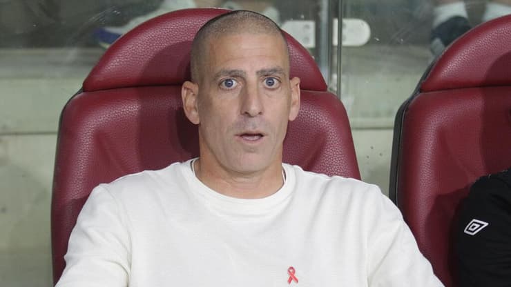 מרוצה. קוז'וך (צילום: מאיר אבן חיים) מאמן הפועל באר-שבע רן קוז'וך