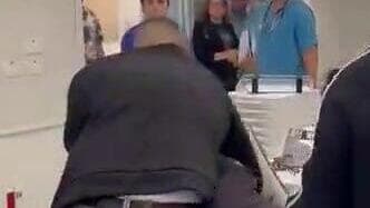 צילום: שימוש לפי סעיף 27א בחוק זכויות יוצרים תושב קלנסואה תוקף עובד קבלה בבית החולים מאיר