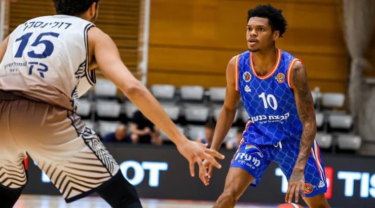 רונאלדו סגו (יפית כחלון מכבי קבוצת כנען רמת גן) רונאלדו סגו