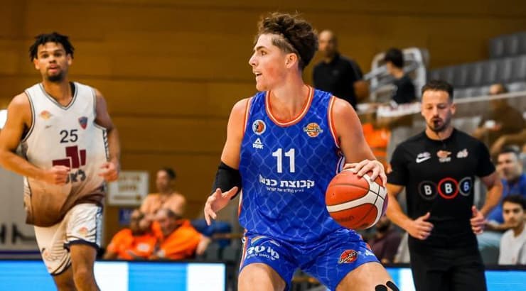 אדם אריאל (יפית כחלון מכבי קבוצת כנען רמת גן) אדם אריאל