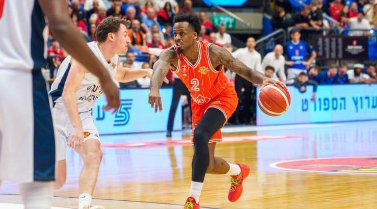 אנטוניו בלייקני (רועי כפיר) אנטוניו בלייקני