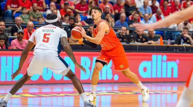 יפתח זיו (רועי כפיר) יפתח זיו