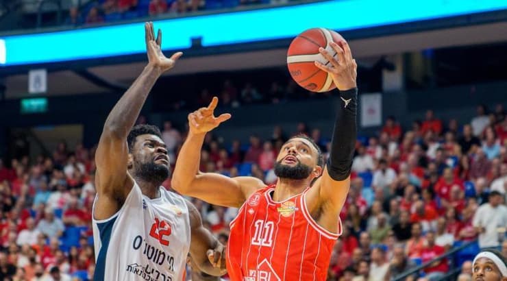 טיילור אניס (רועי כפיר) טיילור אניס