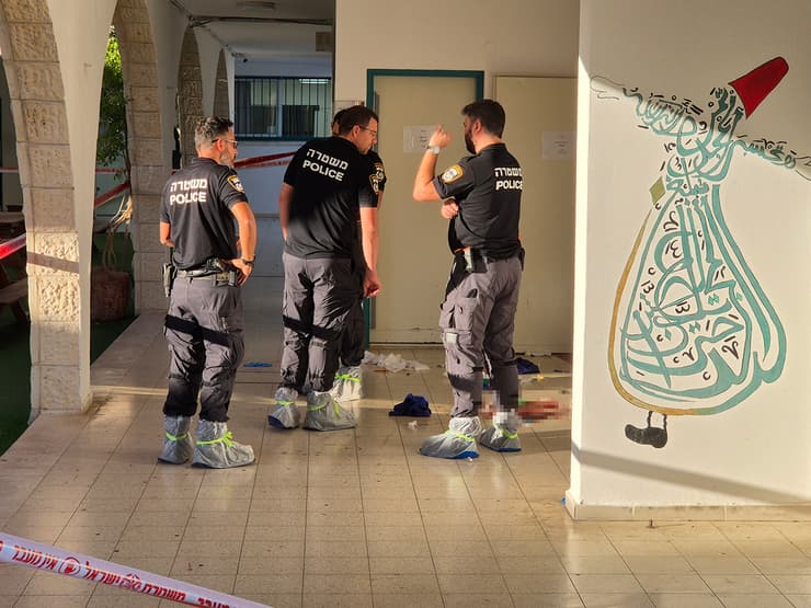 זירת הרצח בבית הספר (צילום: נחום סגל) זירת רצח בן ה-17 בבית ספר בכפר קרע