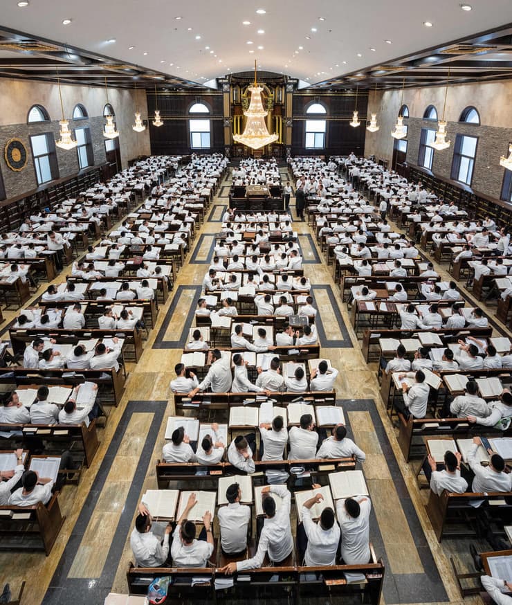 אברכים בכולל במודיעין עילית ממוסדות "עטרת שלמה" (צילום: דניאל נפוסי ודוד מנדלסון) אברכים בכולל במודיעין עילית ממוסדות "עטרת שלמה"