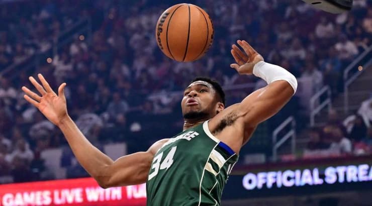 יאניס אנטטוקומפו (רויטרס) יאניס אנטטוקומפו