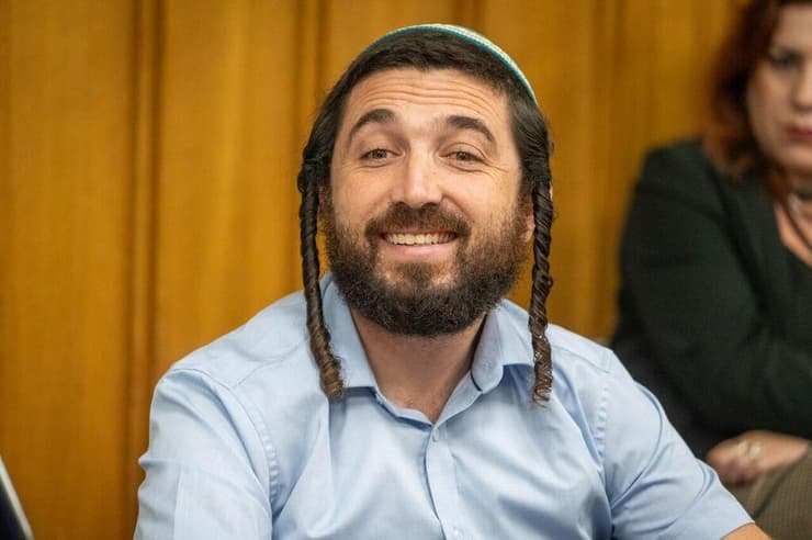 חבר הכנסת צבי סוכות בישיבת הסיעה של הציונות הדתית