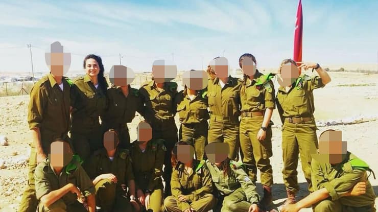 "הצליחה לחבר את הלוחמים, לא היה חייל שלא רצה להיות ענבר" (צילום: באדיבות המשפחה ) ענבר היימן ז"ל בשירותה הצבאי