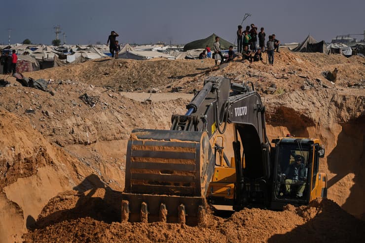 חיפושים בשכונת חמד חאן יונס עזה