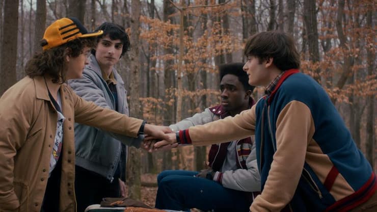 מתוך "דברים מוזרים" - עונה 5, חלק א'