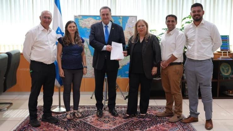 ישראל כ"ץ והוועדה