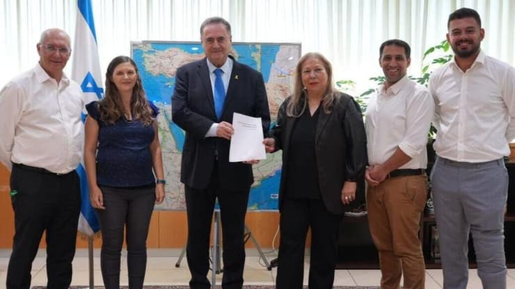 ישראל כ"ץ והוועדה (ללא קרדיט) ישראל כ"ץ והוועדה