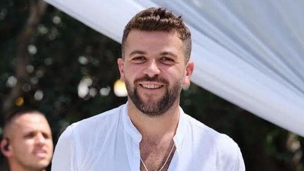 "פעם שלישית שאני נדרשת לקבור את אופיר שלי. אין מילים שיכולות להכיל את זה. זה לא רק כאב - זו התעללות רגשית מתמשכת". אופיר צרפתי ז"ל (צילום: באדיבות המשפחה) אופיר צרפתי ז"ל