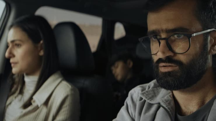 לקחו על עצמם נושא מרתק, מבלי לדעת איך לטפל בו. מתוך "נוטוק" (צילום: באדיבות קשת) מתוך "נוטוק"