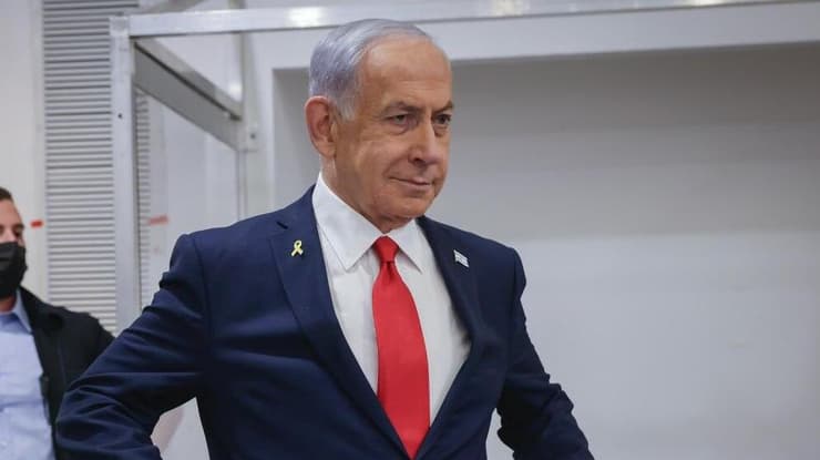נתניהו בבית המשפט (ארכיון) (צילום: מרים אלסטר) נתניהו נכנס לאולם בית המשפט
