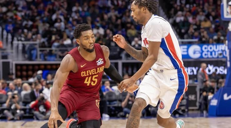 דונובן מיצ'ל בפעולה (רויטרס) דונובן מיצ'ל בפעולה