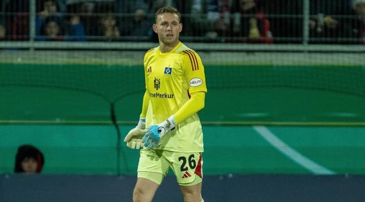 דניאל פרץ במדי המבורג (IMAGO) דניאל פרץ במדי המבורג