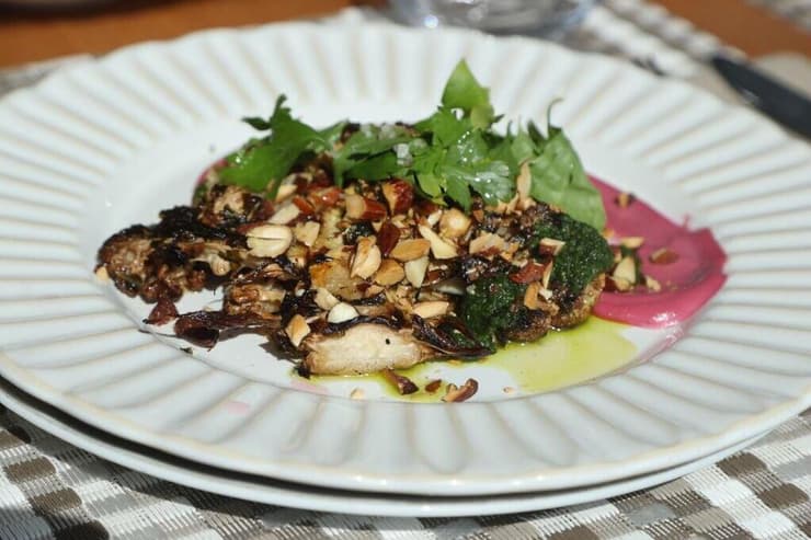 מנות מוקפדת בבוקר ההשקה (צילום: מוטי קמחי) מלון קיימא