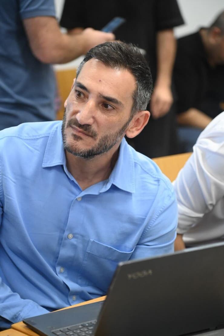 "הפועל ת"א אשמה, אומר התובע, ואני שואל על סמך מה?". ע"וד רועי רוזן (צילום: יאיר שגיא) ע"וד רועי רוזן