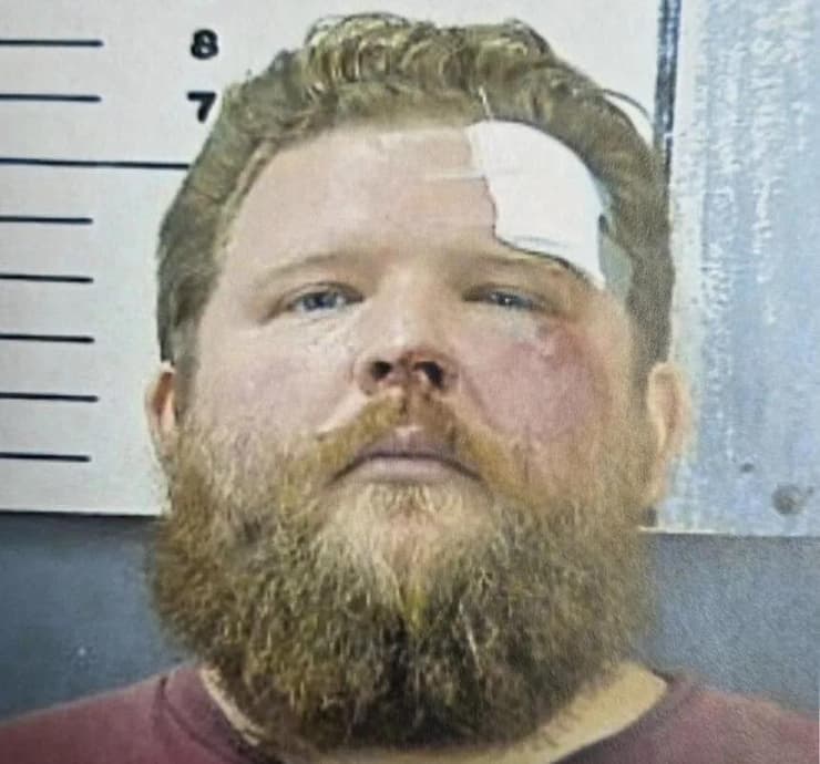 ג'רמי ויין שומייקר (צילום: Clarke County Sheriff's Office) ג'רמי ויין שומייקר, חשוד בתכנון מתקפה על בתי כנסת באלבמה