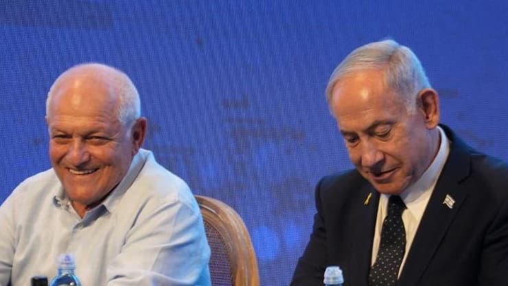 נתניהו וכץ (צילום: תומר שונם הלוי ) טקס חתימת הסכם גג בקריית גת