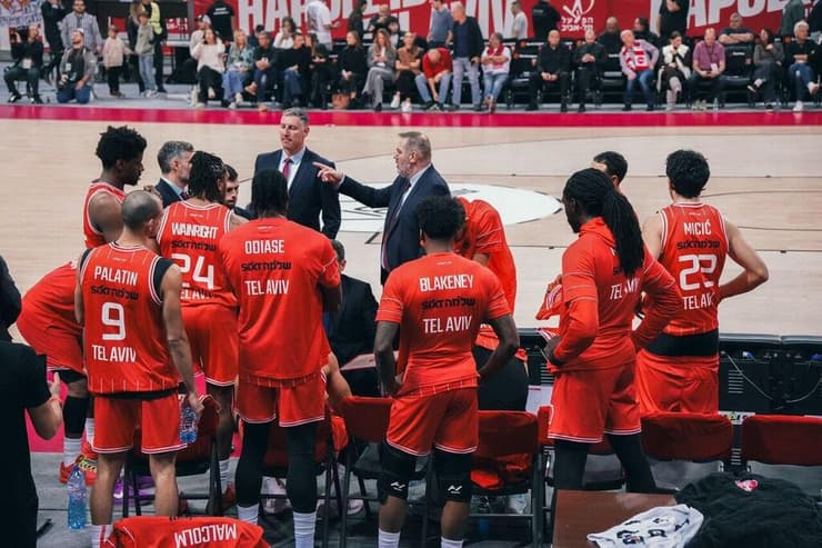 גרשון לא מופתע מההצלחה שלהם. שחקני הפועל ת"א (צילום: באדיבות הפועל ת"א) שחקני הפועל ת"א