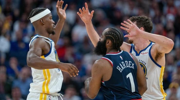 הארדן מול באטלר (רויטרס) הארדן מול באטלר